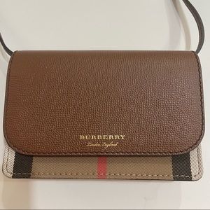 NWT Burberry Hampshire Check Crossbody Bag